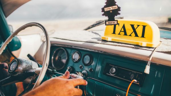 Taxi en Haute-Savoie : déplacements pratiques toute l'année